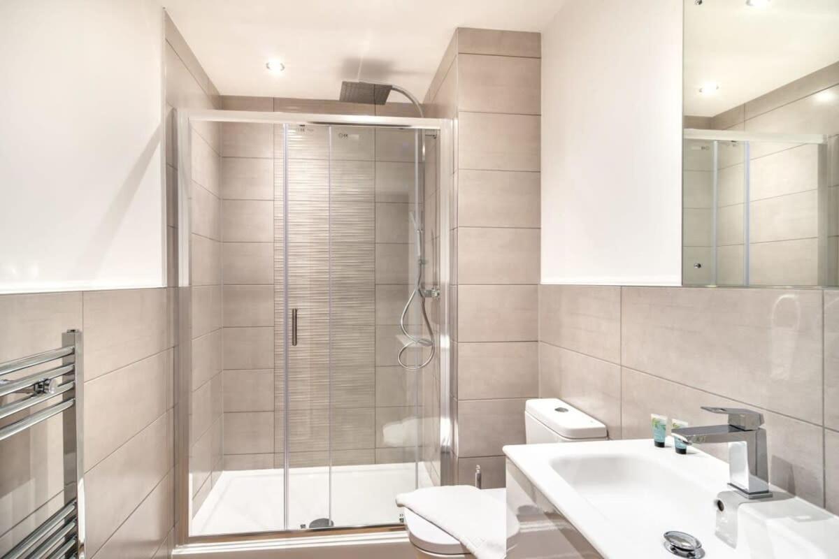Stayzeni, Alexandra Rise Manchester 2 Bed Flat Bagian luar foto
