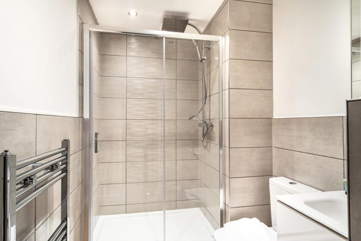 Stayzeni, Alexandra Rise Manchester 2 Bed Flat Bagian luar foto
